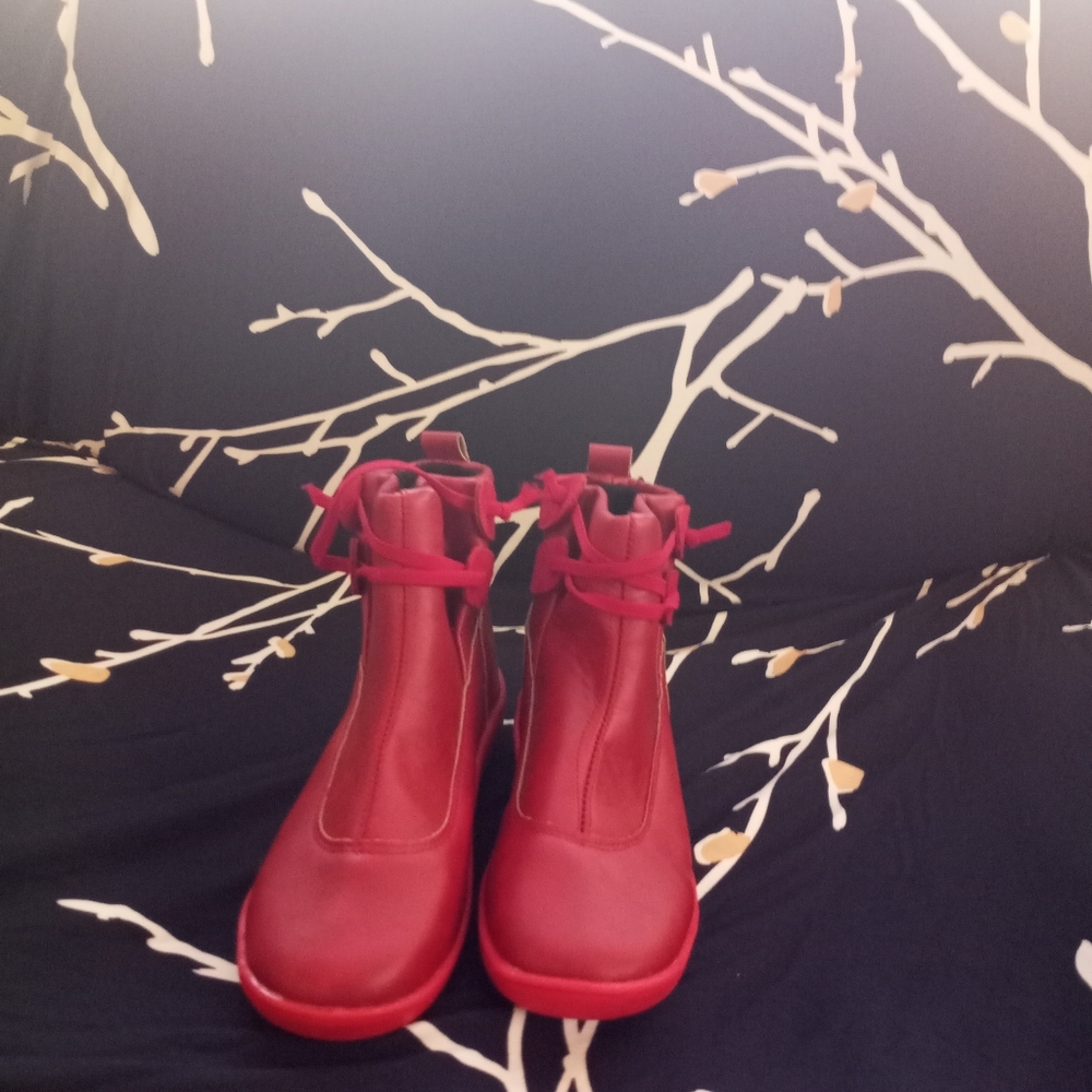 Flat Boot